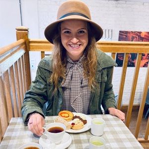 Meet your Posher, Clara